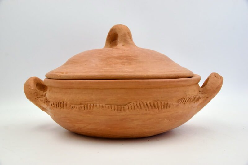 Handmade Moroccan Clay Cooking Pot with Lid - Image 4